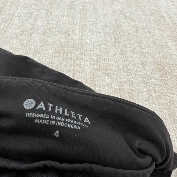 Athleta Trekkie Hiking Shorts 4 Black - Picture 2 of 10